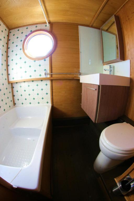 Péniche Poompui Hotel Aigues-Mortes Habitación foto
