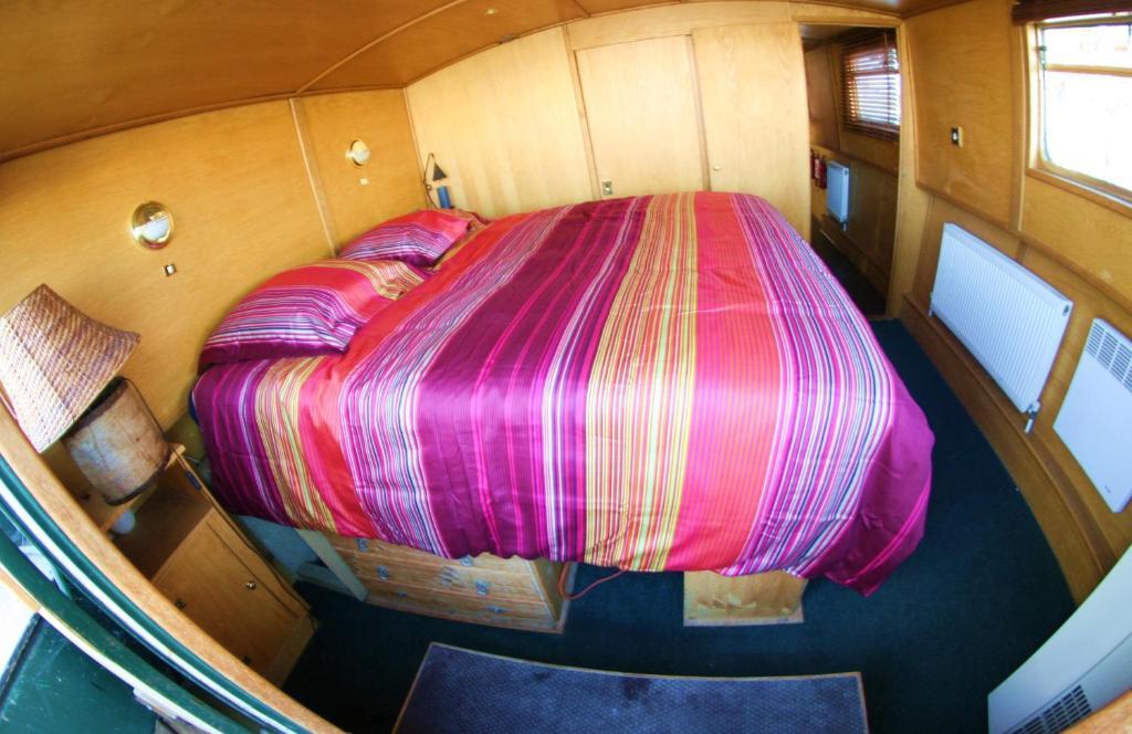 Péniche Poompui Hotel Aigues-Mortes Habitación foto