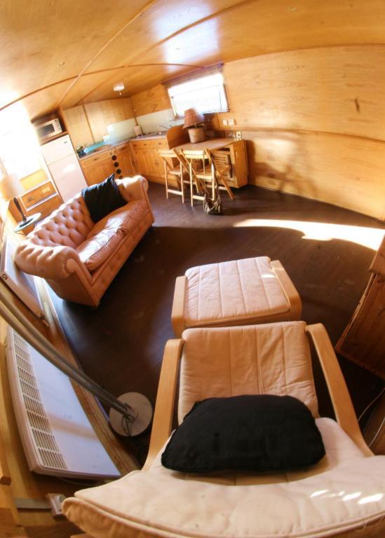 Péniche Poompui Hotel Aigues-Mortes Habitación foto