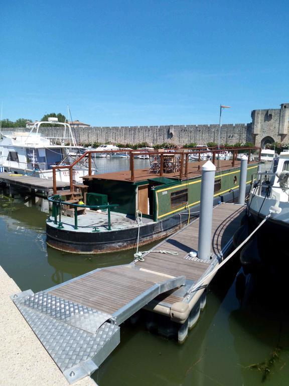 Péniche Poompui Hotel Aigues-Mortes Exterior foto